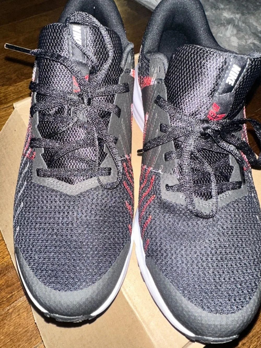 Nike Men’s Black Sneakers with Red Gray and White Accents - NEW Size 12